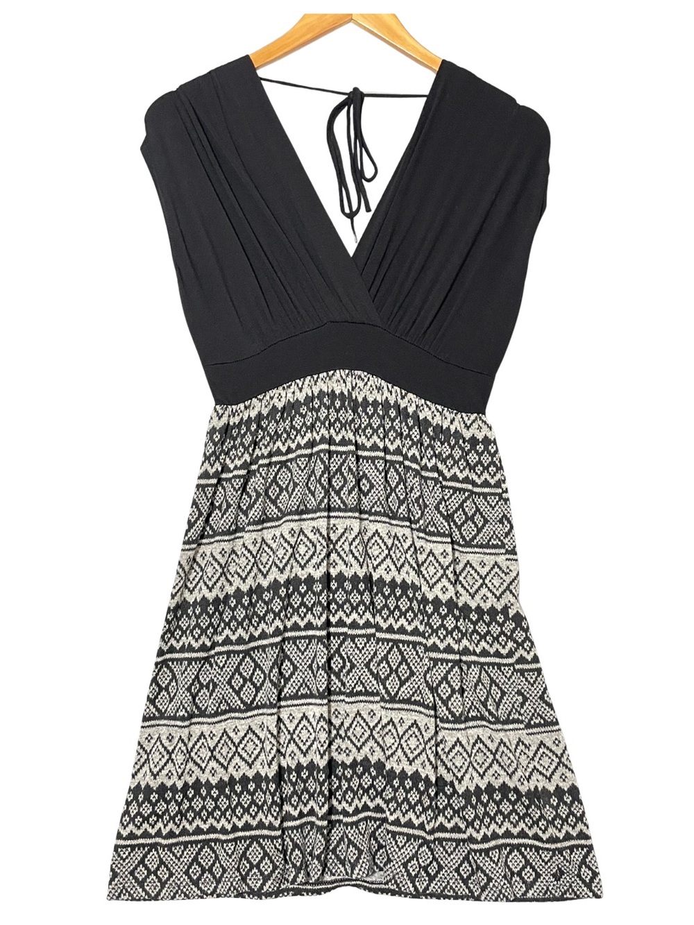 Gilli Black Tribal Print Fit & Flare Dress Medium Made in USA Boho Sleeveless